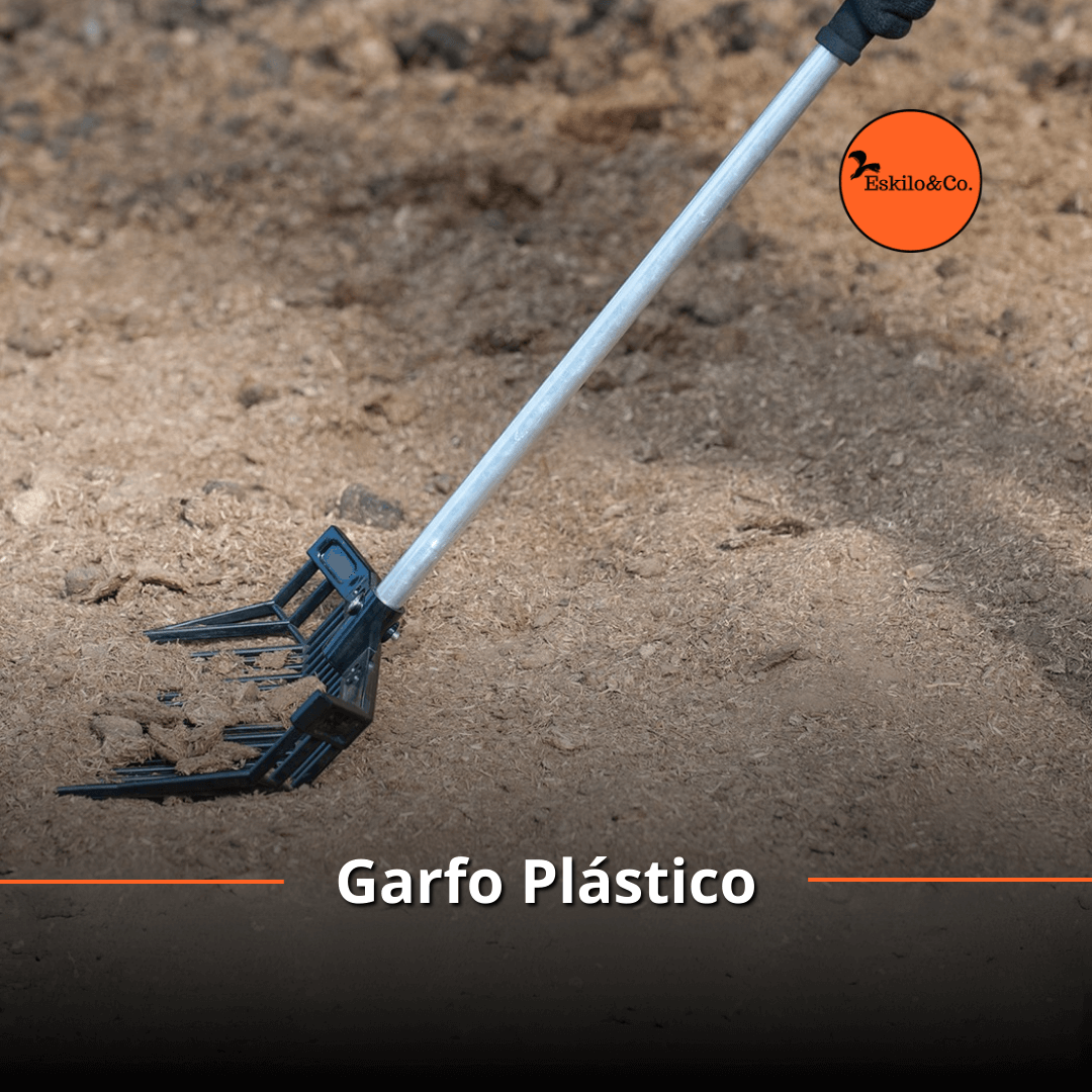 Garfo plástico para cocheira em São Paulo - Eskilo & Co.